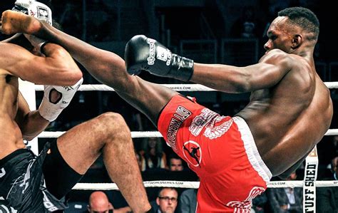 israel adesanya kickboxing record.